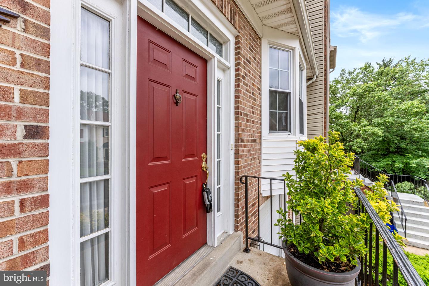 8091 WHITLERS CREEK CT, SPRINGFIELD, Virginia 22152, 4 Bedrooms Bedrooms, ,3 BathroomsBathrooms,Residential,For sale,8091 WHITLERS CREEK CT,VAFX2242734 MLS # VAFX2242734