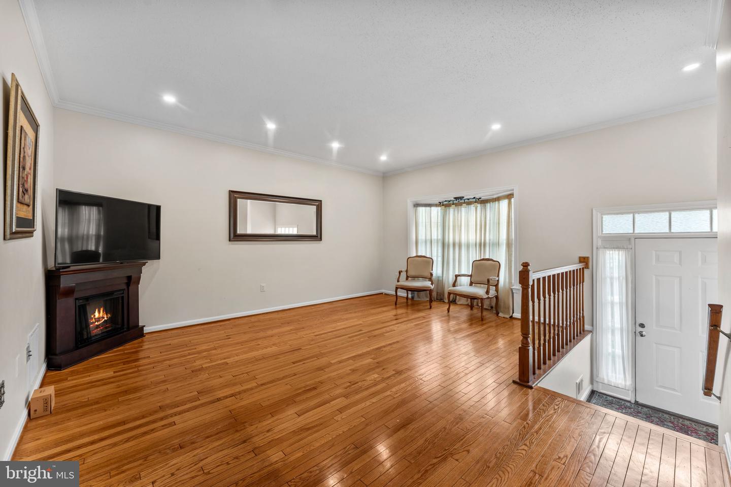 8091 WHITLERS CREEK CT, SPRINGFIELD, Virginia 22152, 4 Bedrooms Bedrooms, ,3 BathroomsBathrooms,Residential,For sale,8091 WHITLERS CREEK CT,VAFX2242734 MLS # VAFX2242734