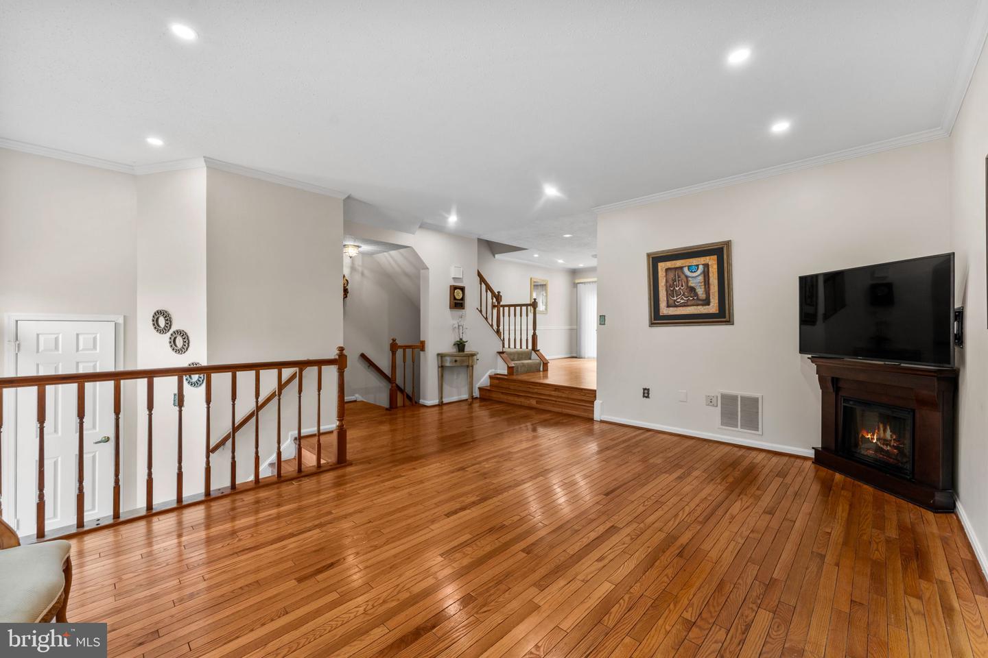 8091 WHITLERS CREEK CT, SPRINGFIELD, Virginia 22152, 4 Bedrooms Bedrooms, ,3 BathroomsBathrooms,Residential,For sale,8091 WHITLERS CREEK CT,VAFX2242734 MLS # VAFX2242734