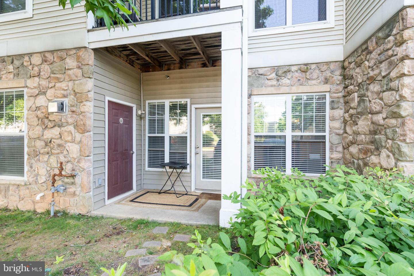 5170-A WILLIAM COLIN CT, CENTREVILLE, Virginia 20120, 2 Bedrooms Bedrooms, ,2 BathroomsBathrooms,Residential,For sale,5170-A WILLIAM COLIN CT,VAFX2242744 MLS # VAFX2242744