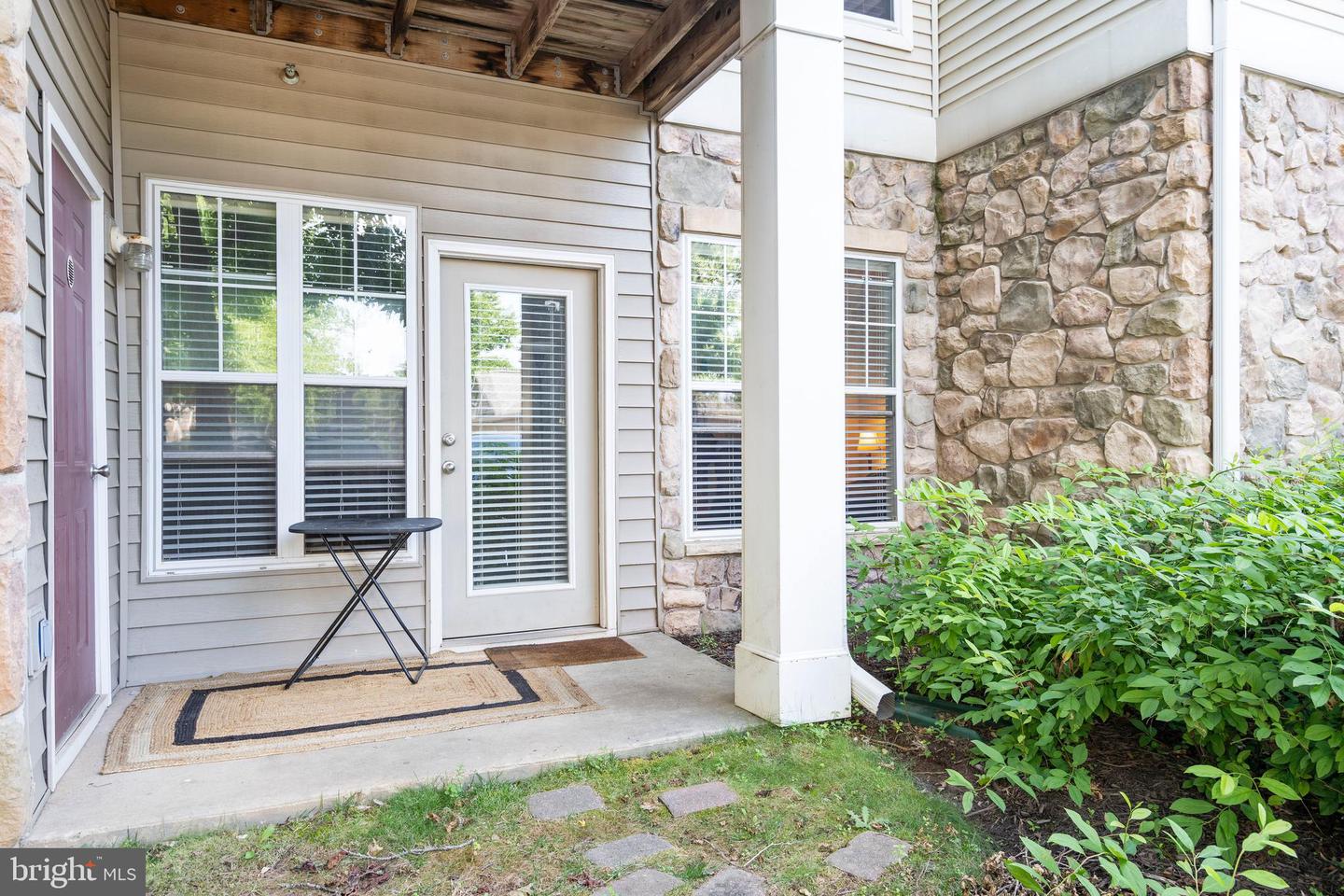 5170-A WILLIAM COLIN CT, CENTREVILLE, Virginia 20120, 2 Bedrooms Bedrooms, ,2 BathroomsBathrooms,Residential,For sale,5170-A WILLIAM COLIN CT,VAFX2242744 MLS # VAFX2242744