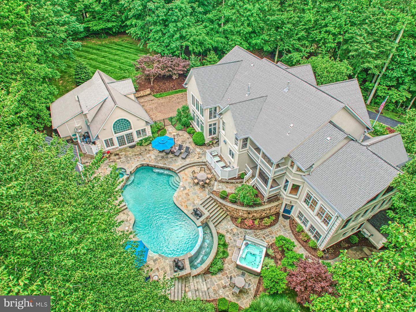 5026 HUNTWOOD MANOR DR, FAIRFAX, Virginia 22030, 7 Bedrooms Bedrooms, ,8 BathroomsBathrooms,Residential,For sale,5026 HUNTWOOD MANOR DR,VAFX2242968 MLS # VAFX2242968