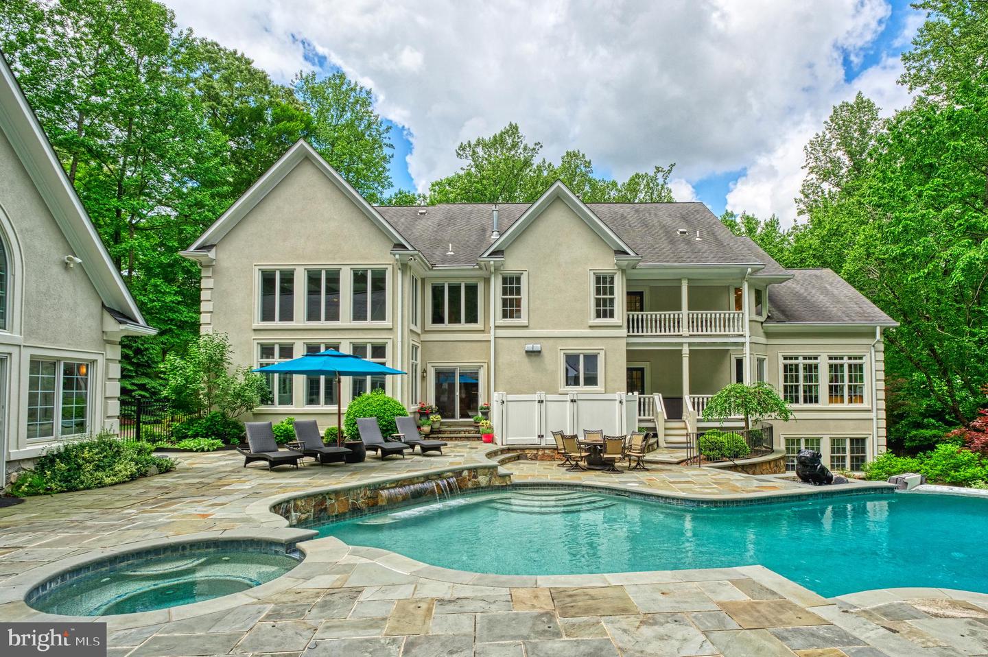 5026 HUNTWOOD MANOR DR, FAIRFAX, Virginia 22030, 7 Bedrooms Bedrooms, ,8 BathroomsBathrooms,Residential,For sale,5026 HUNTWOOD MANOR DR,VAFX2242968 MLS # VAFX2242968