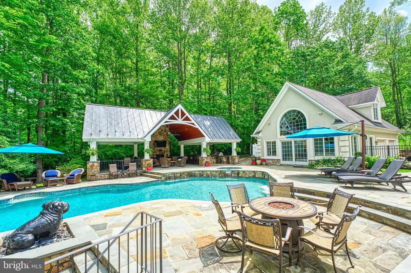 5026 HUNTWOOD MANOR DR, FAIRFAX, Virginia 22030, 7 Bedrooms Bedrooms, ,8 BathroomsBathrooms,Residential,For sale,5026 HUNTWOOD MANOR DR,VAFX2242968 MLS # VAFX2242968