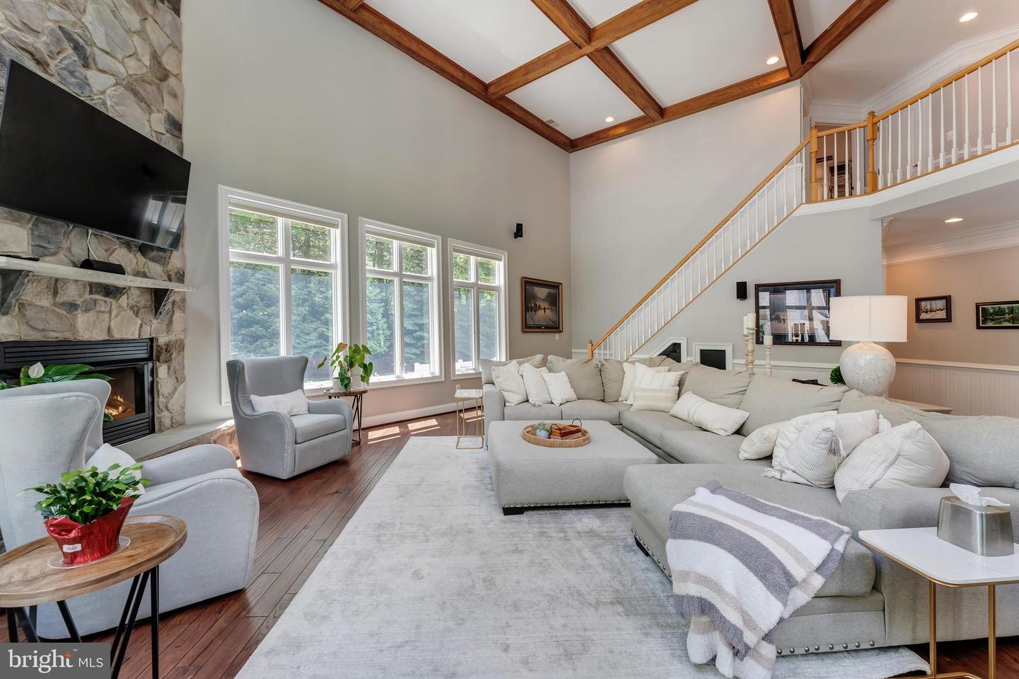 5026 HUNTWOOD MANOR DR, FAIRFAX, Virginia 22030, 7 Bedrooms Bedrooms, ,8 BathroomsBathrooms,Residential,For sale,5026 HUNTWOOD MANOR DR,VAFX2242968 MLS # VAFX2242968