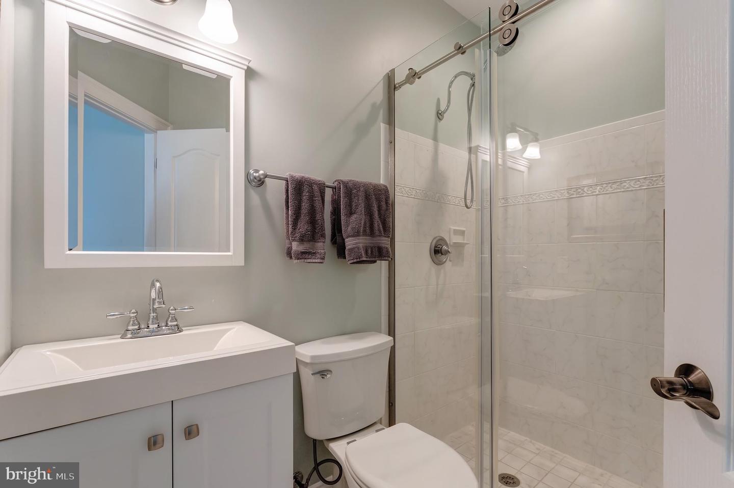 5026 HUNTWOOD MANOR DR, FAIRFAX, Virginia 22030, 7 Bedrooms Bedrooms, ,8 BathroomsBathrooms,Residential,For sale,5026 HUNTWOOD MANOR DR,VAFX2242968 MLS # VAFX2242968