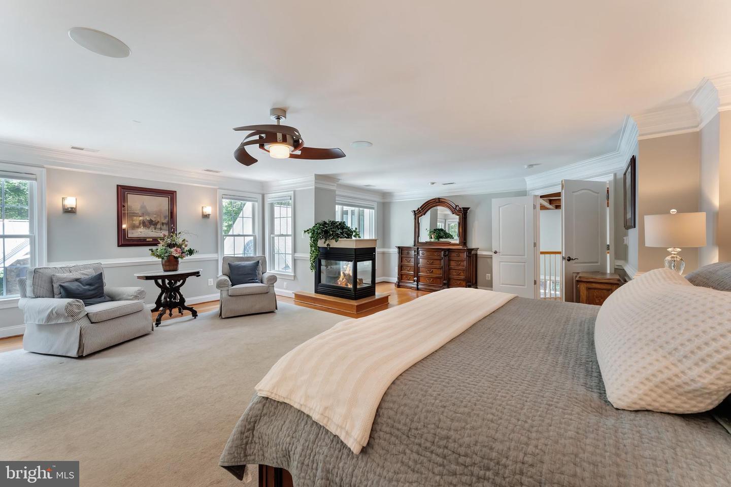 5026 HUNTWOOD MANOR DR, FAIRFAX, Virginia 22030, 7 Bedrooms Bedrooms, ,8 BathroomsBathrooms,Residential,For sale,5026 HUNTWOOD MANOR DR,VAFX2242968 MLS # VAFX2242968