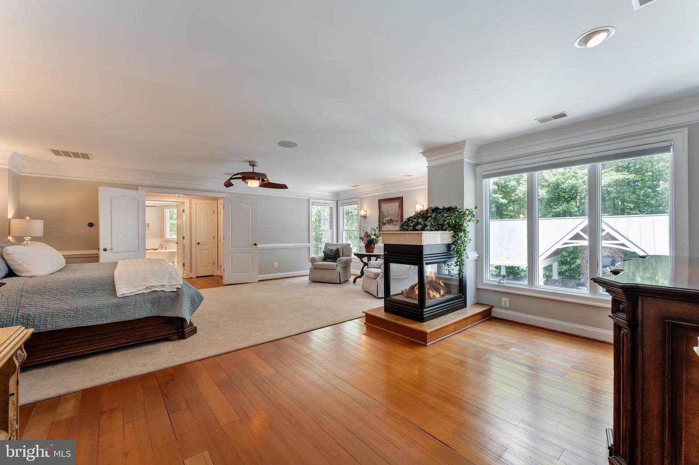 5026 HUNTWOOD MANOR DR, FAIRFAX, Virginia 22030, 7 Bedrooms Bedrooms, ,8 BathroomsBathrooms,Residential,For sale,5026 HUNTWOOD MANOR DR,VAFX2242968 MLS # VAFX2242968