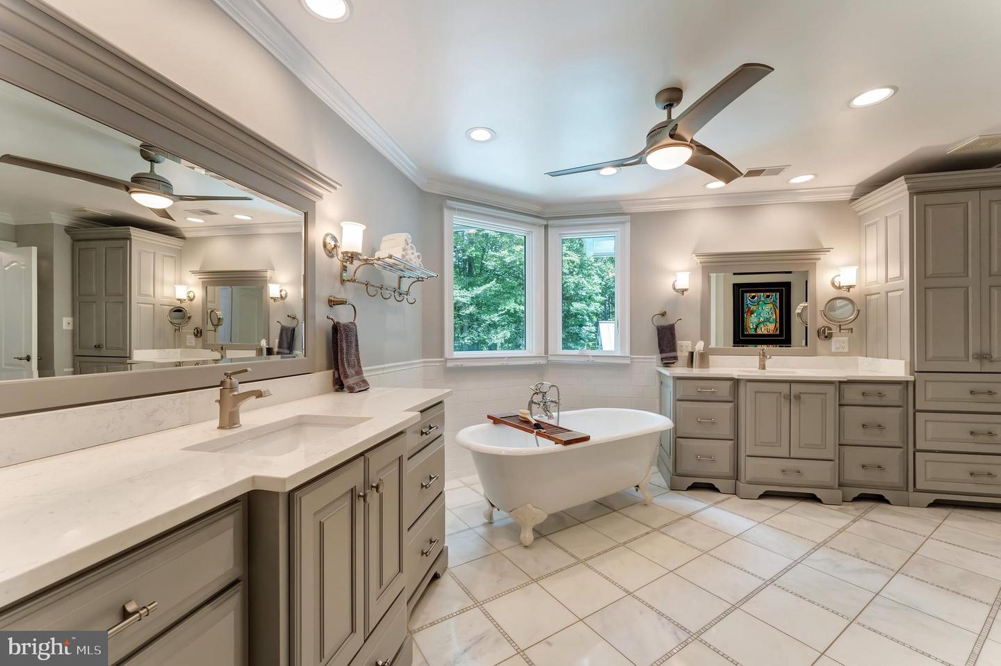 5026 HUNTWOOD MANOR DR, FAIRFAX, Virginia 22030, 7 Bedrooms Bedrooms, ,8 BathroomsBathrooms,Residential,For sale,5026 HUNTWOOD MANOR DR,VAFX2242968 MLS # VAFX2242968