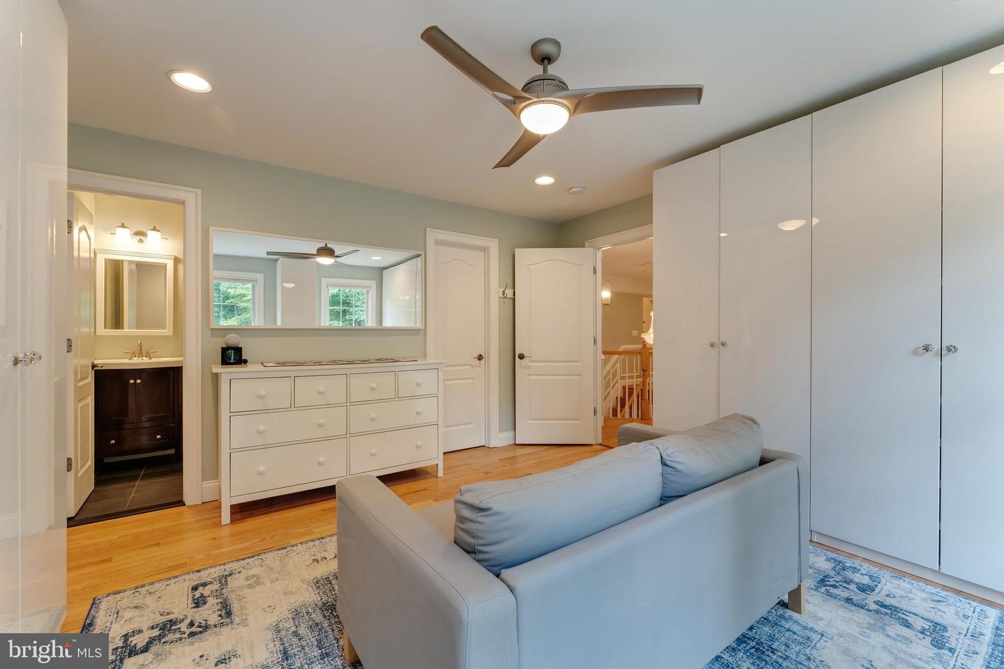 5026 HUNTWOOD MANOR DR, FAIRFAX, Virginia 22030, 7 Bedrooms Bedrooms, ,8 BathroomsBathrooms,Residential,For sale,5026 HUNTWOOD MANOR DR,VAFX2242968 MLS # VAFX2242968