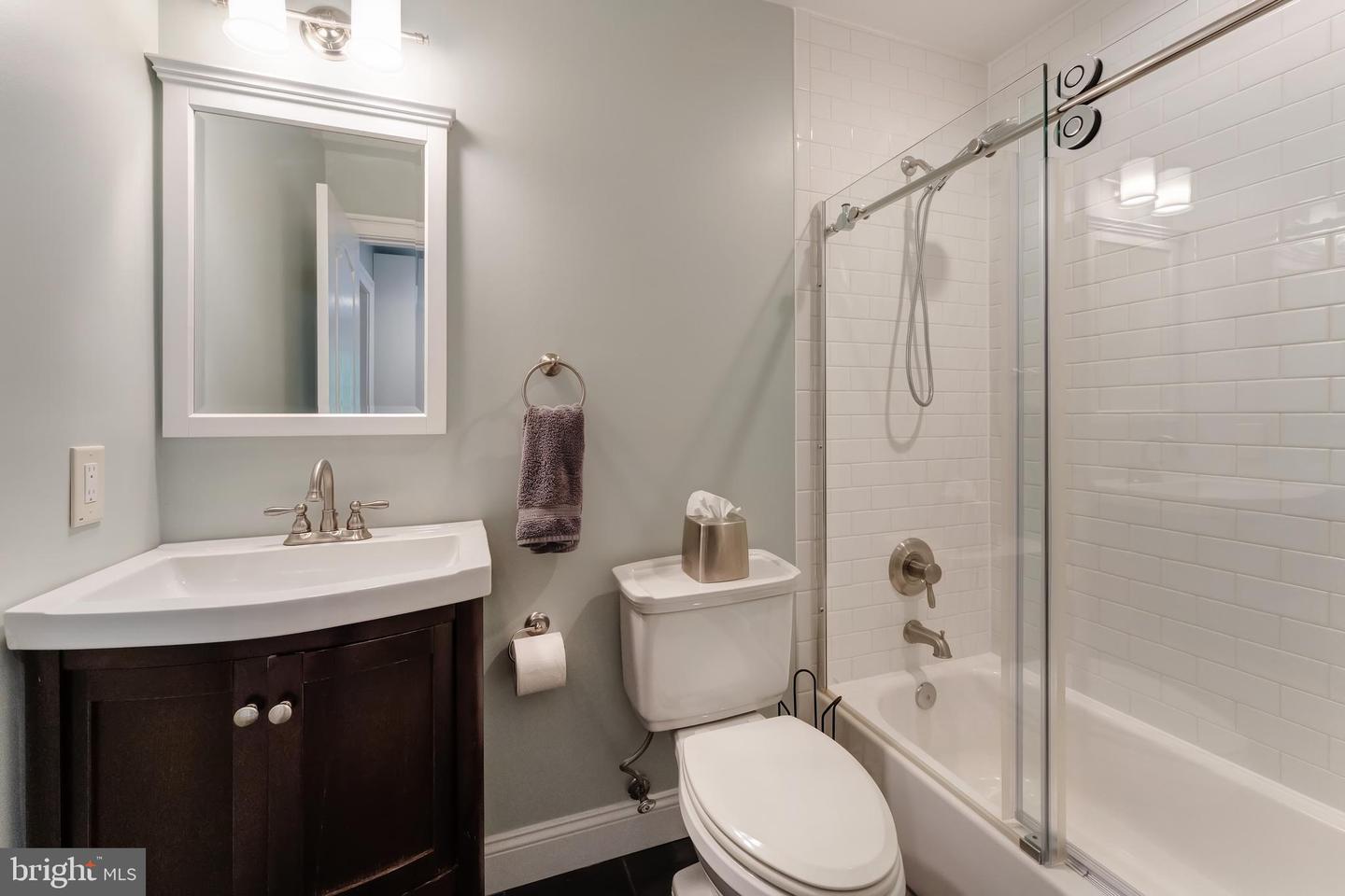 5026 HUNTWOOD MANOR DR, FAIRFAX, Virginia 22030, 7 Bedrooms Bedrooms, ,8 BathroomsBathrooms,Residential,For sale,5026 HUNTWOOD MANOR DR,VAFX2242968 MLS # VAFX2242968
