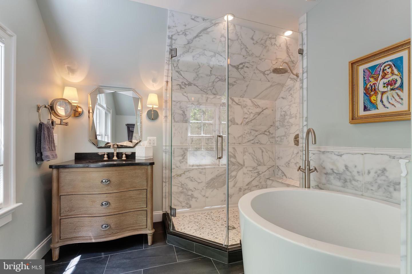 5026 HUNTWOOD MANOR DR, FAIRFAX, Virginia 22030, 7 Bedrooms Bedrooms, ,8 BathroomsBathrooms,Residential,For sale,5026 HUNTWOOD MANOR DR,VAFX2242968 MLS # VAFX2242968