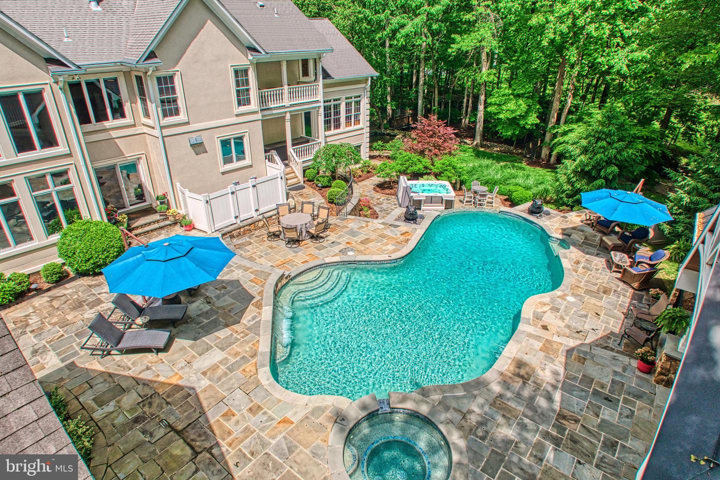 5026 HUNTWOOD MANOR DR, FAIRFAX, Virginia 22030, 7 Bedrooms Bedrooms, ,8 BathroomsBathrooms,Residential,For sale,5026 HUNTWOOD MANOR DR,VAFX2242968 MLS # VAFX2242968