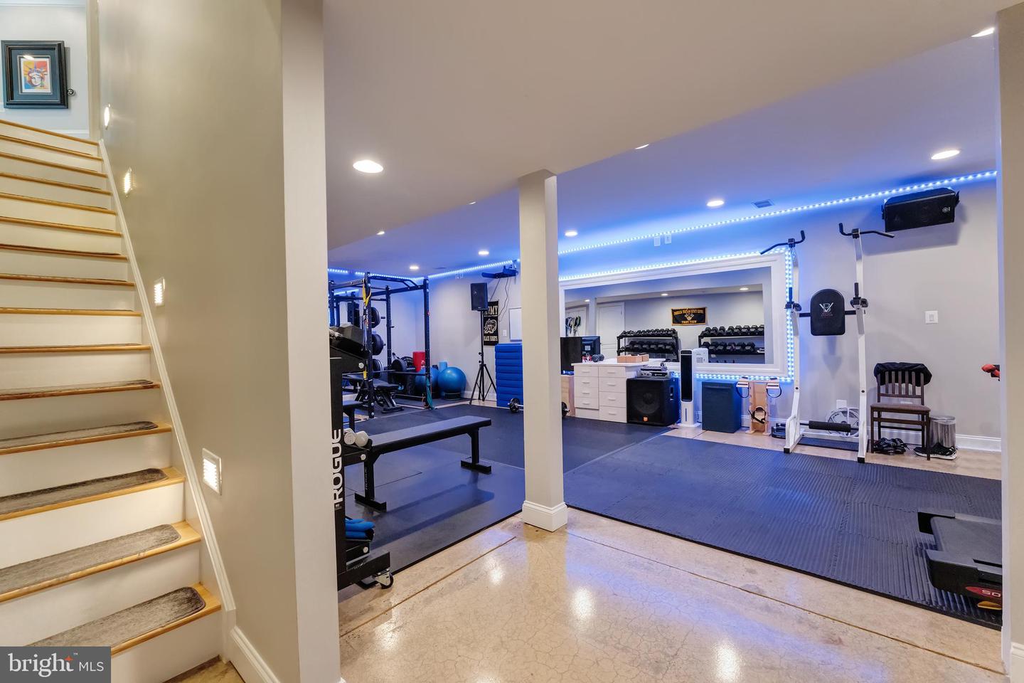 5026 HUNTWOOD MANOR DR, FAIRFAX, Virginia 22030, 7 Bedrooms Bedrooms, ,8 BathroomsBathrooms,Residential,For sale,5026 HUNTWOOD MANOR DR,VAFX2242968 MLS # VAFX2242968