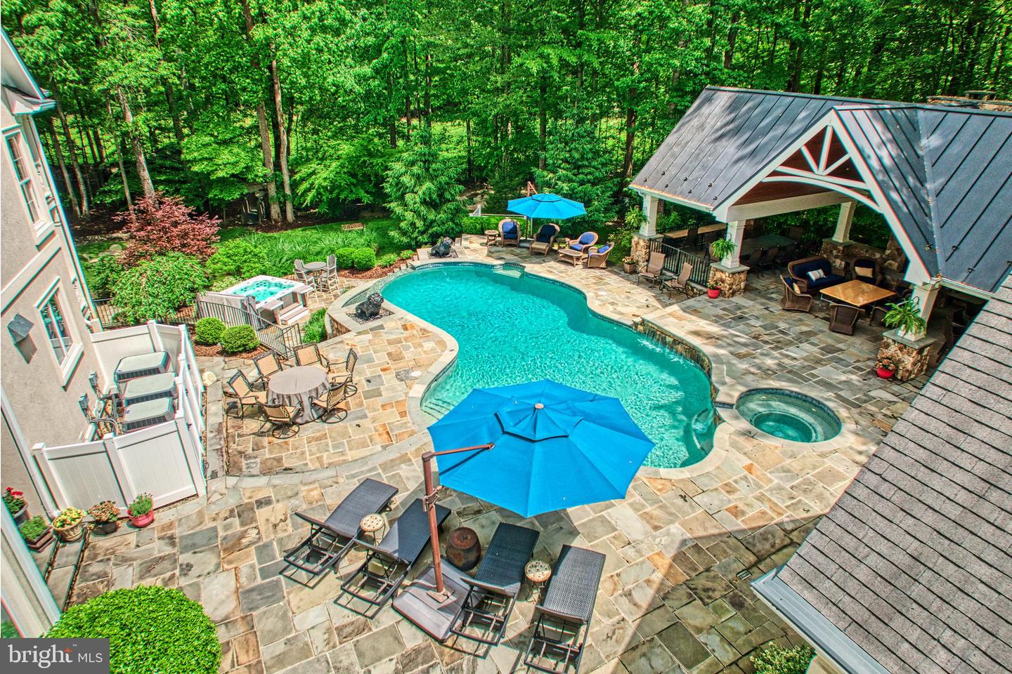 5026 HUNTWOOD MANOR DR, FAIRFAX, Virginia 22030, 7 Bedrooms Bedrooms, ,8 BathroomsBathrooms,Residential,For sale,5026 HUNTWOOD MANOR DR,VAFX2242968 MLS # VAFX2242968