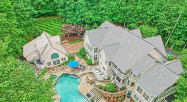 5026 HUNTWOOD MANOR DR, FAIRFAX, Virginia 22030, 7 Bedrooms Bedrooms, ,8 BathroomsBathrooms,Residential,For sale,5026 HUNTWOOD MANOR DR,VAFX2242968 MLS # VAFX2242968