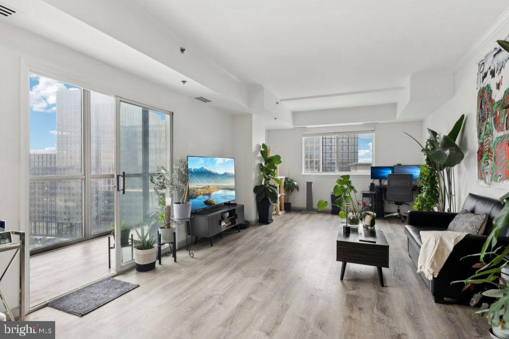 1211 S EADS ST #1701, ARLINGTON, Virginia 22202, 1 Bedroom Bedrooms, ,1 BathroomBathrooms,Residential,For sale,1211 S EADS ST #1701,VAAR2058080 MLS # VAAR2058080