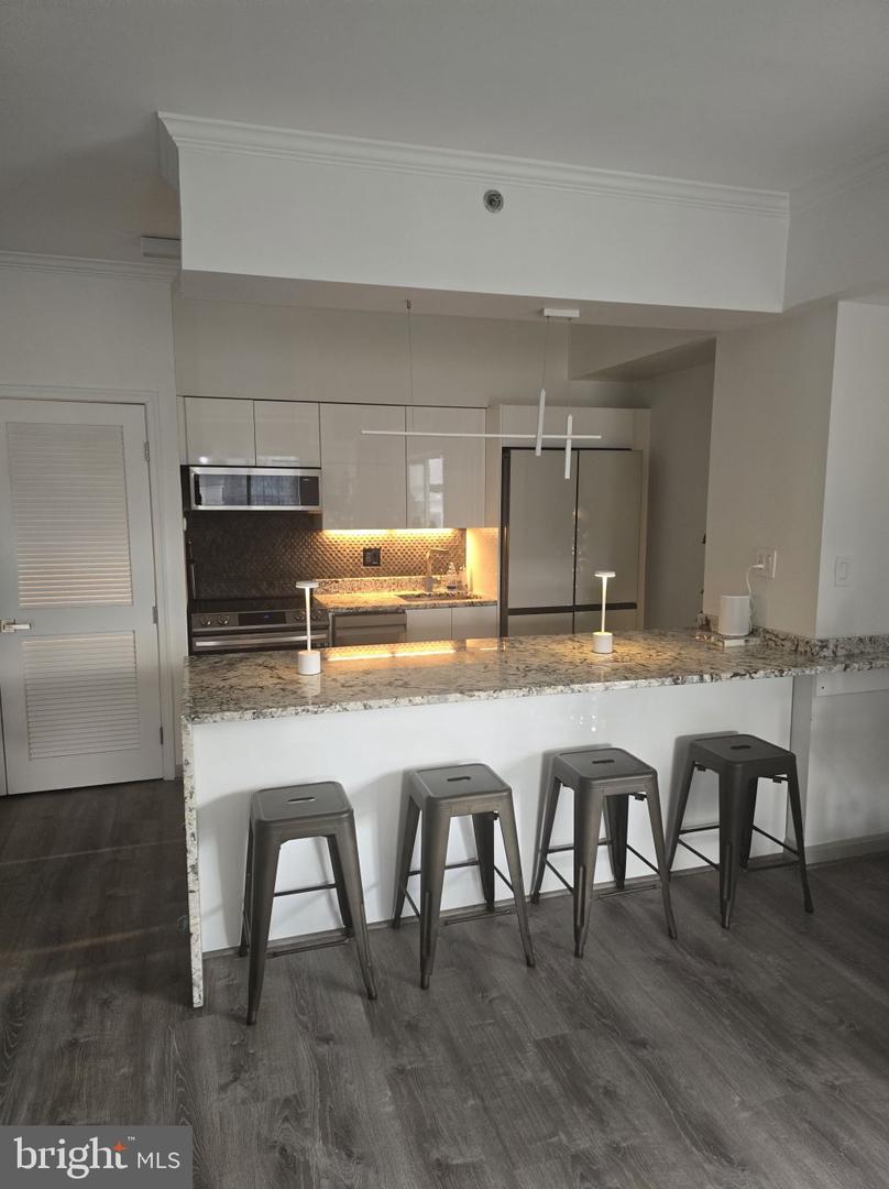 1211 S EADS ST #1701, ARLINGTON, Virginia 22202, 1 Bedroom Bedrooms, ,1 BathroomBathrooms,Residential,For sale,1211 S EADS ST #1701,VAAR2058080 MLS # VAAR2058080