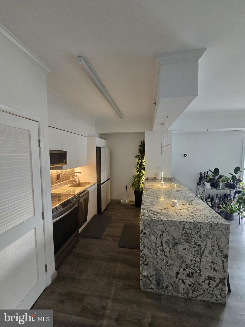 1211 S EADS ST #1701, ARLINGTON, Virginia 22202, 1 Bedroom Bedrooms, ,1 BathroomBathrooms,Residential,For sale,1211 S EADS ST #1701,VAAR2058080 MLS # VAAR2058080