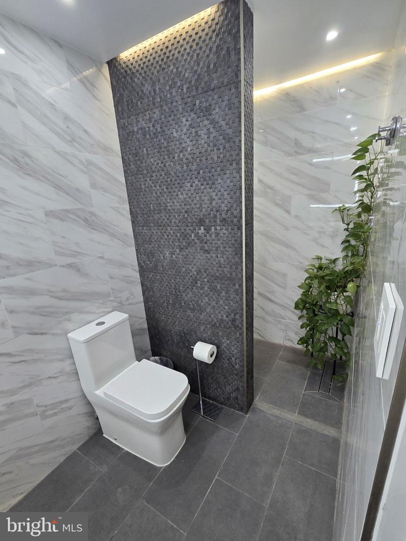 1211 S EADS ST #1701, ARLINGTON, Virginia 22202, 1 Bedroom Bedrooms, ,1 BathroomBathrooms,Residential,For sale,1211 S EADS ST #1701,VAAR2058080 MLS # VAAR2058080