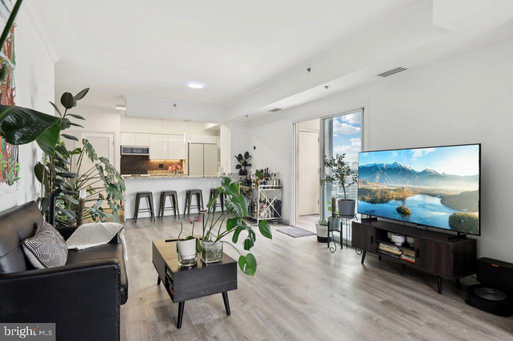 1211 S EADS ST #1701, ARLINGTON, Virginia 22202, 1 Bedroom Bedrooms, ,1 BathroomBathrooms,Residential,For sale,1211 S EADS ST #1701,VAAR2058080 MLS # VAAR2058080