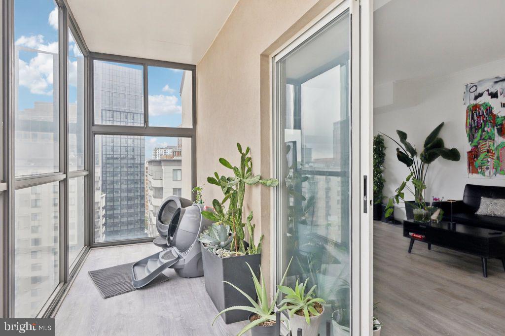 1211 S EADS ST #1701, ARLINGTON, Virginia 22202, 1 Bedroom Bedrooms, ,1 BathroomBathrooms,Residential,For sale,1211 S EADS ST #1701,VAAR2058080 MLS # VAAR2058080
