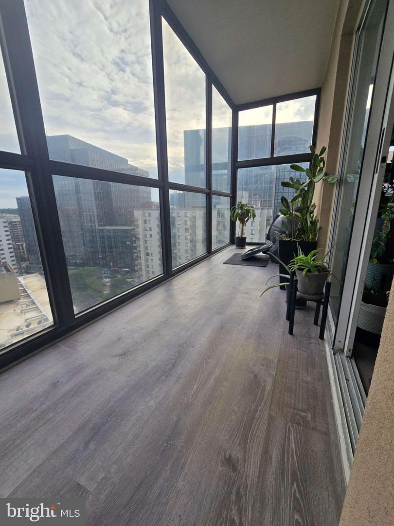 1211 S EADS ST #1701, ARLINGTON, Virginia 22202, 1 Bedroom Bedrooms, ,1 BathroomBathrooms,Residential,For sale,1211 S EADS ST #1701,VAAR2058080 MLS # VAAR2058080