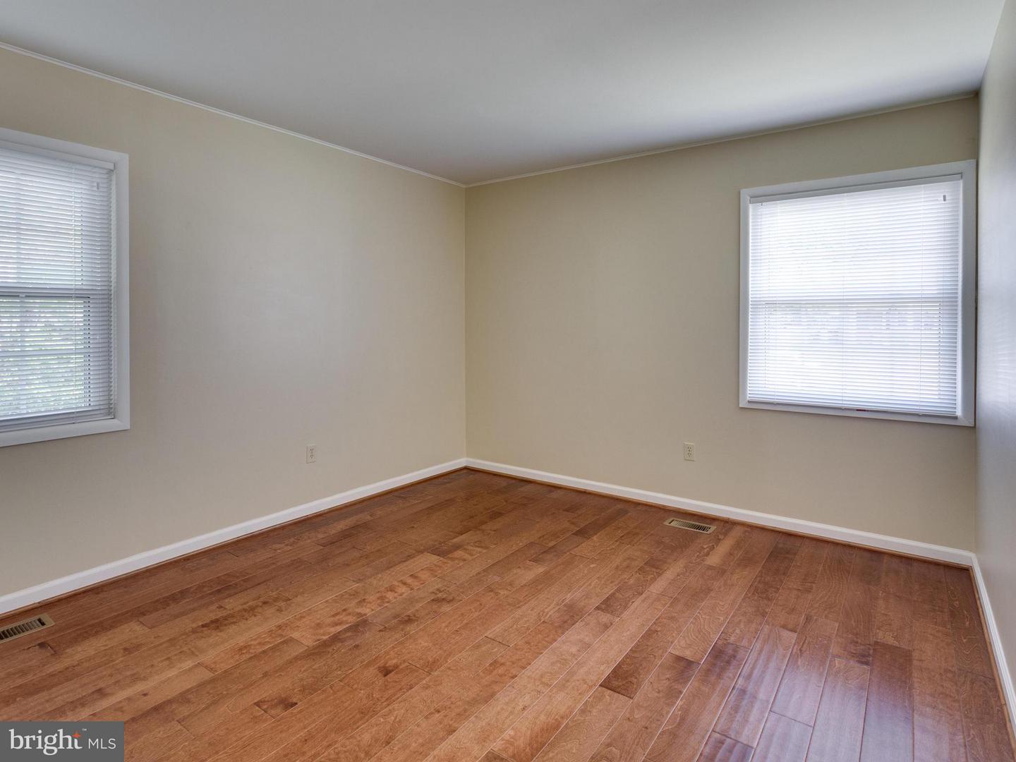 13211 PENNERVIEW LN, FAIRFAX, Virginia 22033, 3 Bedrooms Bedrooms, ,2 BathroomsBathrooms,Residential,For sale,13211 PENNERVIEW LN,VAFX2242860 MLS # VAFX2242860