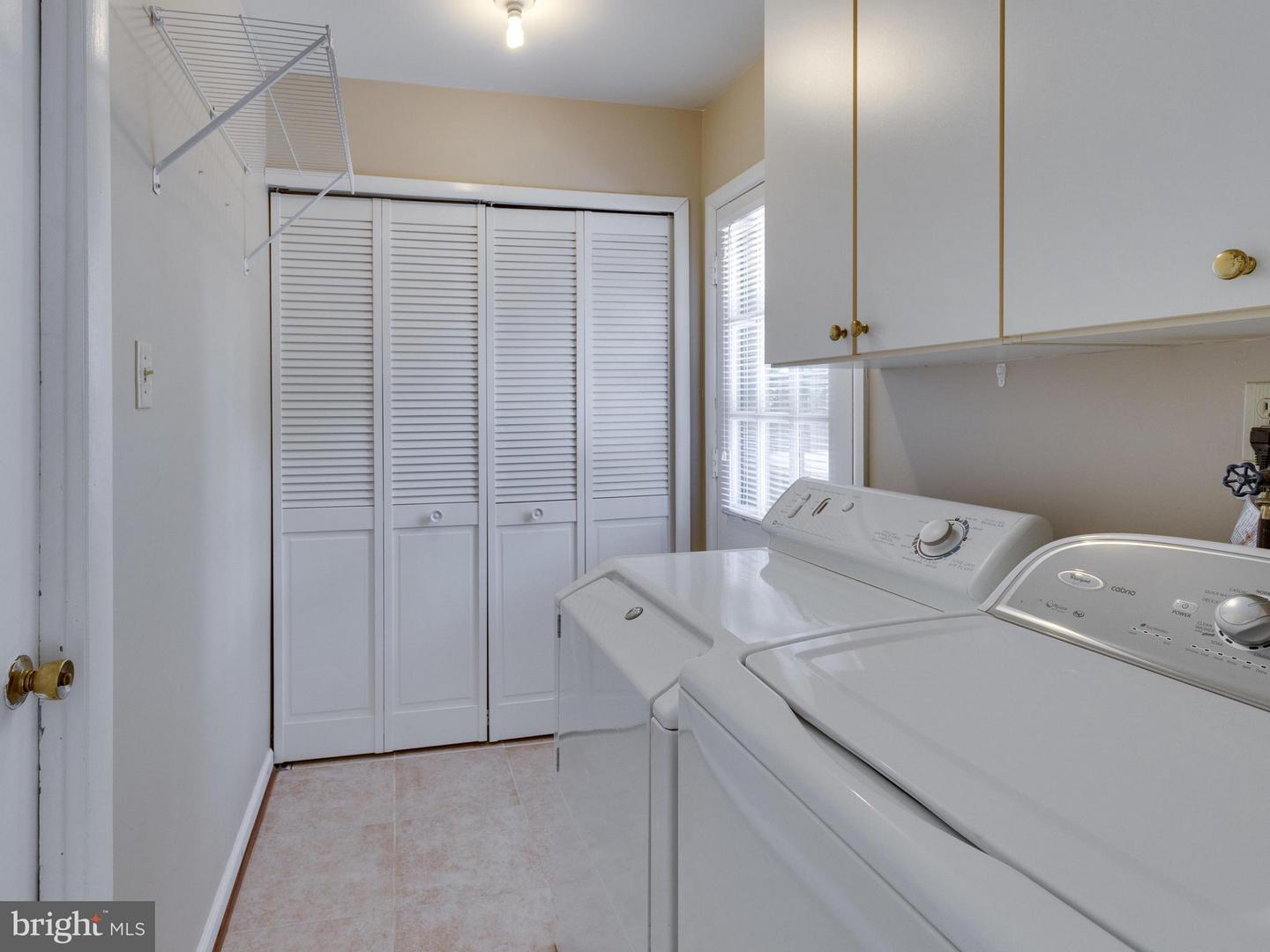 13211 PENNERVIEW LN, FAIRFAX, Virginia 22033, 3 Bedrooms Bedrooms, ,2 BathroomsBathrooms,Residential,For sale,13211 PENNERVIEW LN,VAFX2242860 MLS # VAFX2242860