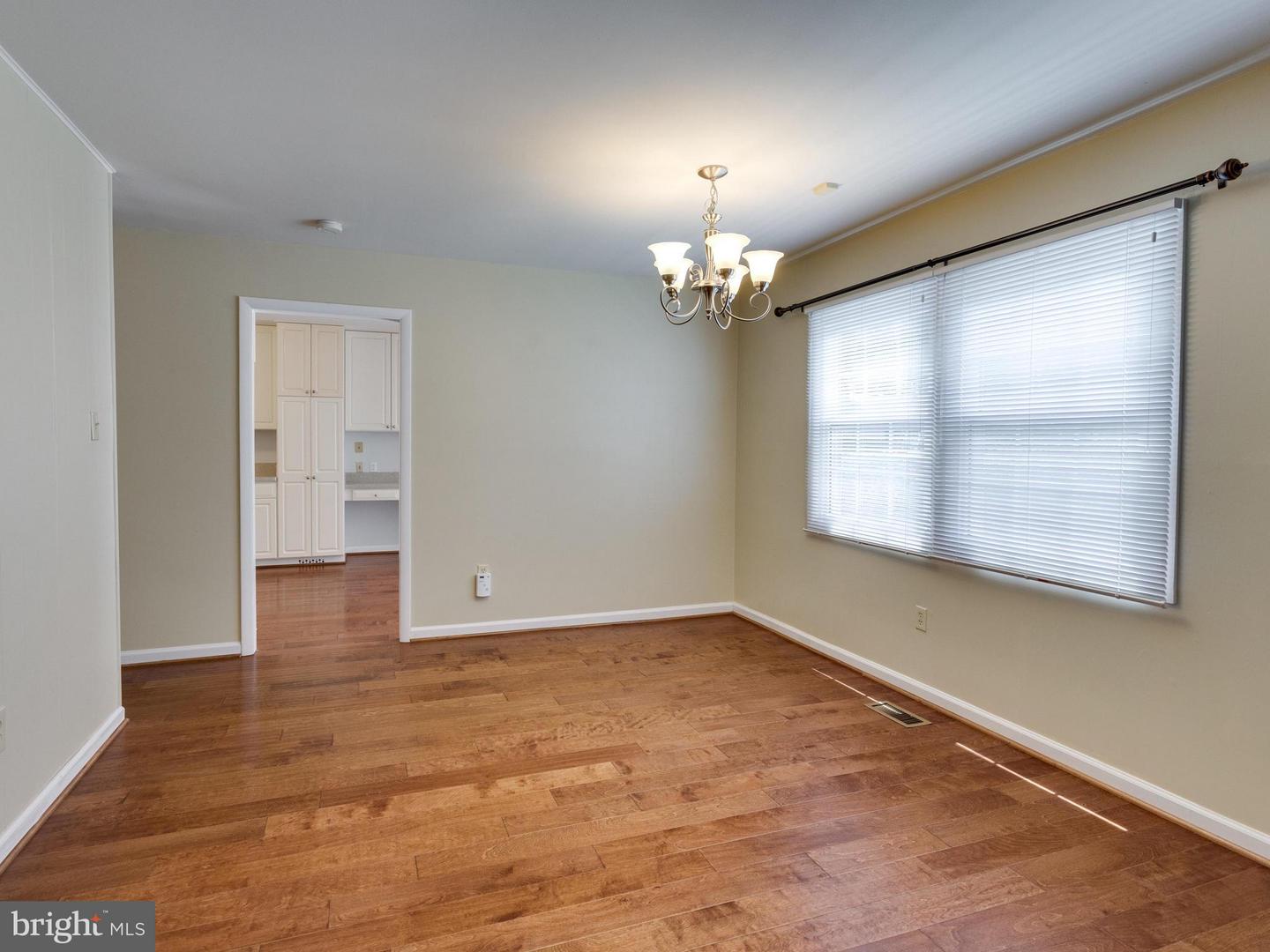 13211 PENNERVIEW LN, FAIRFAX, Virginia 22033, 3 Bedrooms Bedrooms, ,2 BathroomsBathrooms,Residential,For sale,13211 PENNERVIEW LN,VAFX2242860 MLS # VAFX2242860