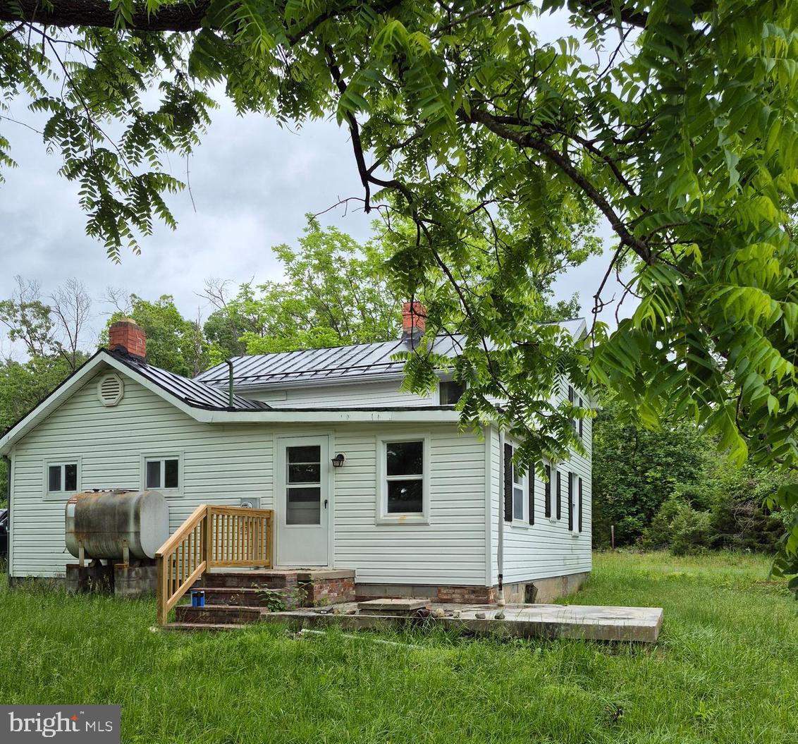 1106 MORELAND GAP RD, NEW MARKET, Virginia 22844, 2 Bedrooms Bedrooms, ,1 BathroomBathrooms,Residential,For sale,1106 MORELAND GAP RD,VASH2011552 MLS # VASH2011552