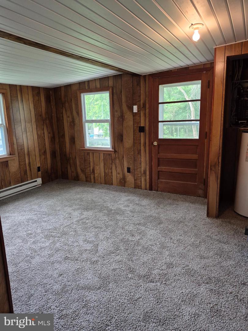 1106 MORELAND GAP RD, NEW MARKET, Virginia 22844, 2 Bedrooms Bedrooms, ,1 BathroomBathrooms,Residential,For sale,1106 MORELAND GAP RD,VASH2011552 MLS # VASH2011552