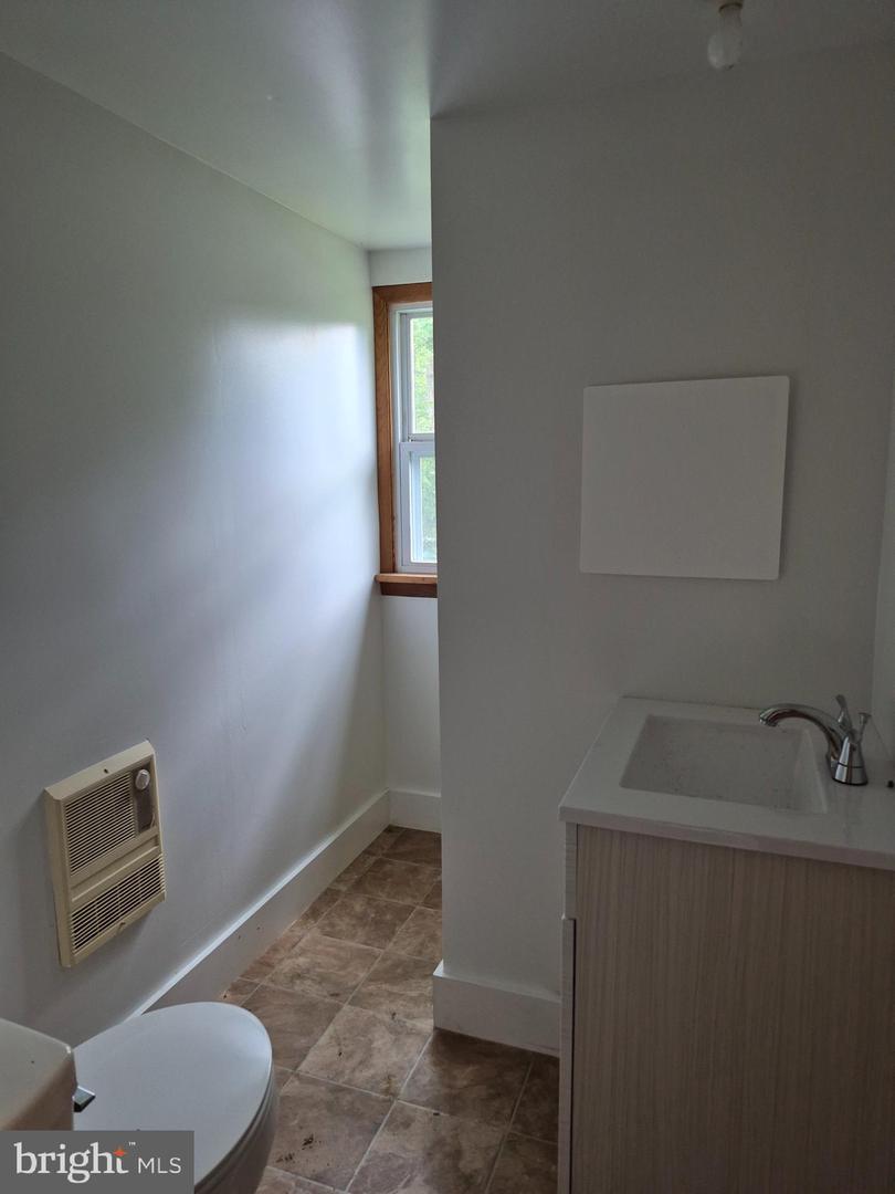 1106 MORELAND GAP RD, NEW MARKET, Virginia 22844, 2 Bedrooms Bedrooms, ,1 BathroomBathrooms,Residential,For sale,1106 MORELAND GAP RD,VASH2011552 MLS # VASH2011552