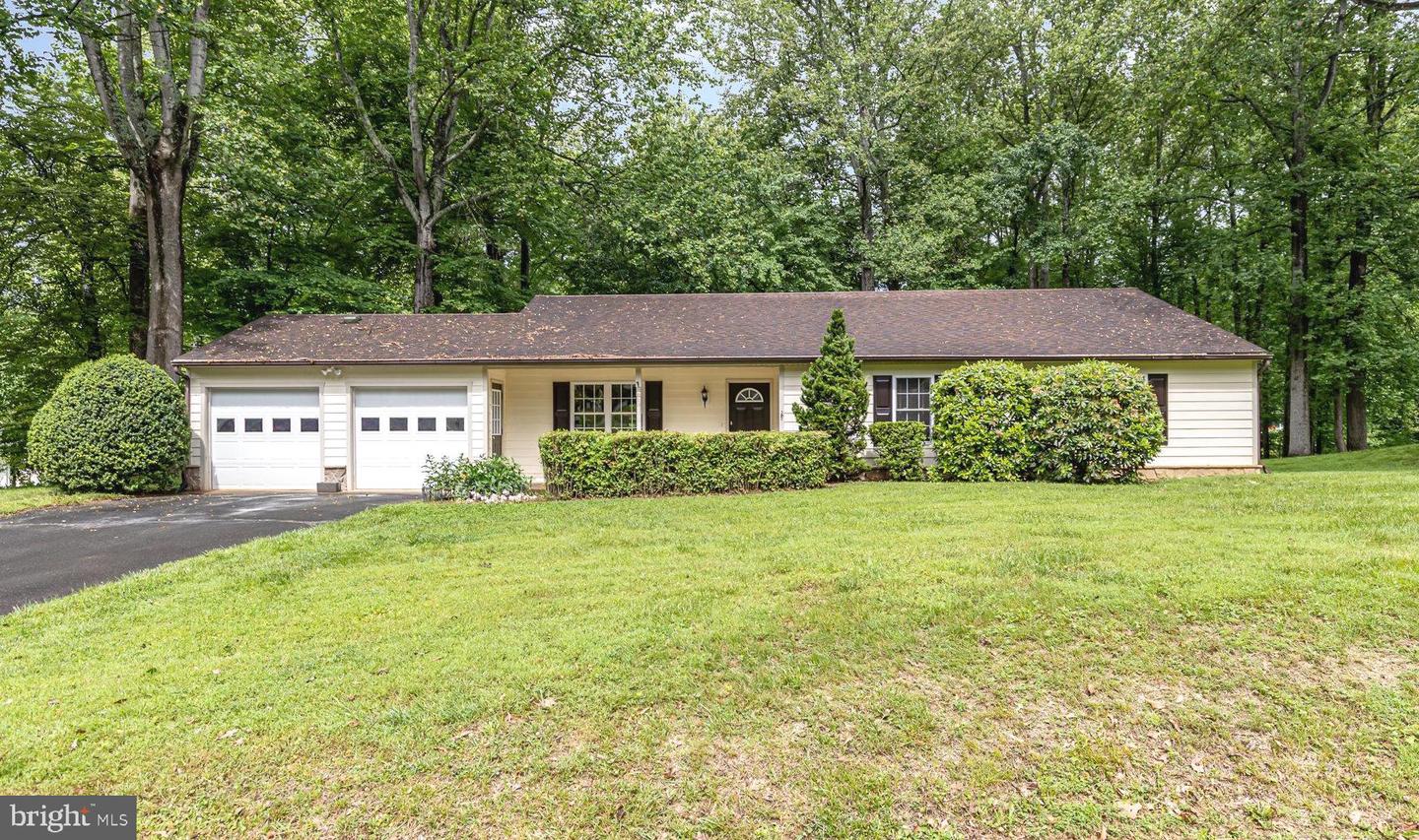 7378 HILLY LN, WARRENTON, Virginia 20187, 3 Bedrooms Bedrooms, ,2 BathroomsBathrooms,Residential,For sale,7378 HILLY LN,VAFQ2016758 MLS # VAFQ2016758