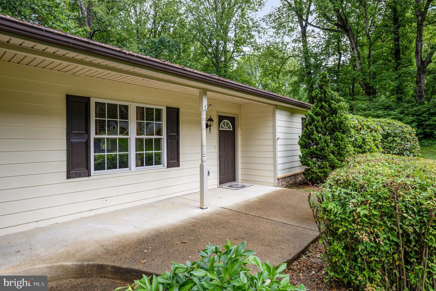 7378 HILLY LN, WARRENTON, Virginia 20187, 3 Bedrooms Bedrooms, ,2 BathroomsBathrooms,Residential,For sale,7378 HILLY LN,VAFQ2016758 MLS # VAFQ2016758