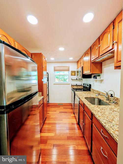 4318 ROLLING STONE WAY, ALEXANDRIA, Virginia 22306, 3 Bedrooms Bedrooms, ,2 BathroomsBathrooms,Residential,For sale,4318 ROLLING STONE WAY,VAFX2242936 MLS # VAFX2242936