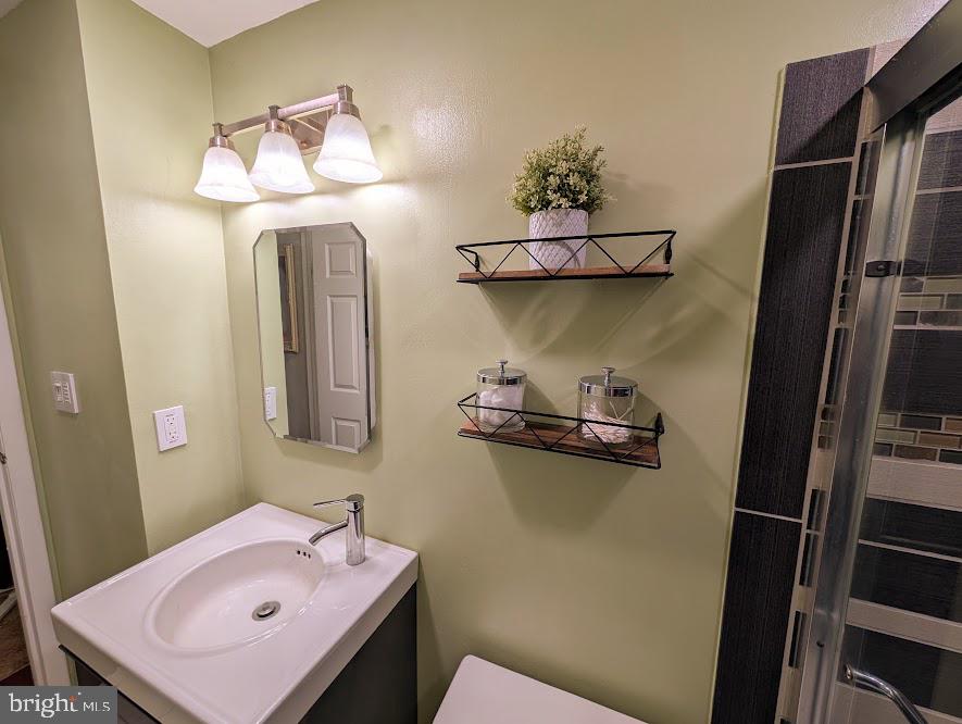 4318 ROLLING STONE WAY, ALEXANDRIA, Virginia 22306, 3 Bedrooms Bedrooms, ,2 BathroomsBathrooms,Residential,For sale,4318 ROLLING STONE WAY,VAFX2242936 MLS # VAFX2242936