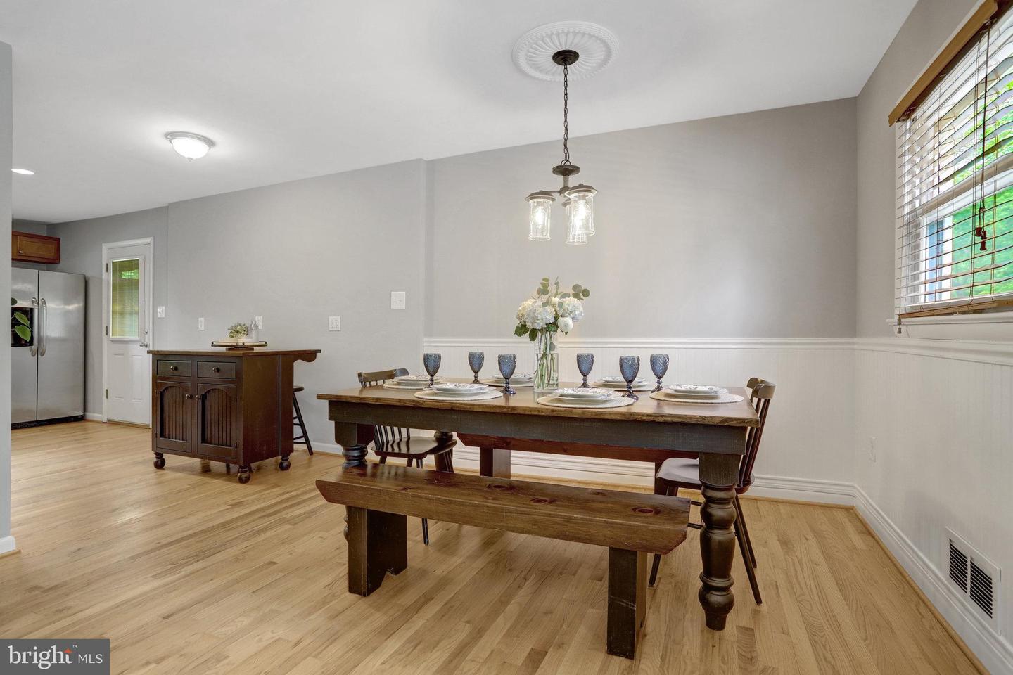7631 KINGSBURY RD, ALEXANDRIA, Virginia 22315, 4 Bedrooms Bedrooms, ,2 BathroomsBathrooms,Residential,For sale,7631 KINGSBURY RD,VAFX2242784 MLS # VAFX2242784