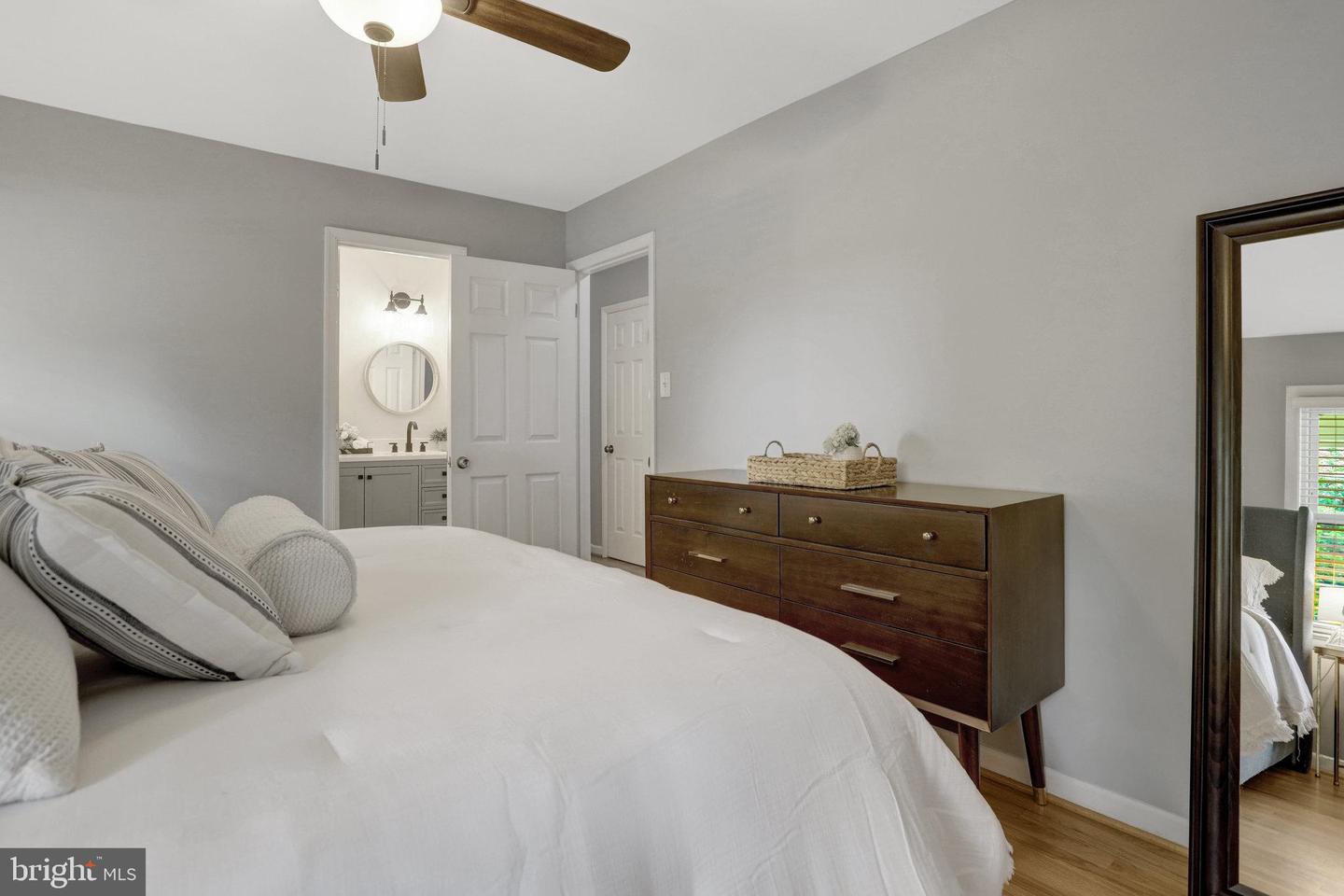 7631 KINGSBURY RD, ALEXANDRIA, Virginia 22315, 4 Bedrooms Bedrooms, ,2 BathroomsBathrooms,Residential,For sale,7631 KINGSBURY RD,VAFX2242784 MLS # VAFX2242784