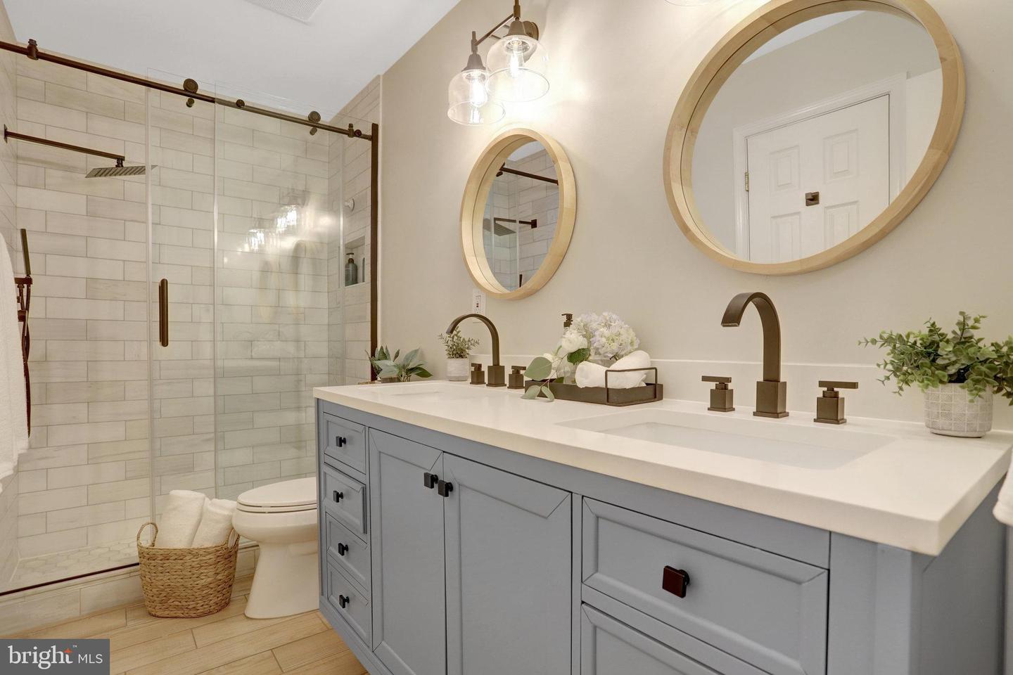 7631 KINGSBURY RD, ALEXANDRIA, Virginia 22315, 4 Bedrooms Bedrooms, ,2 BathroomsBathrooms,Residential,For sale,7631 KINGSBURY RD,VAFX2242784 MLS # VAFX2242784
