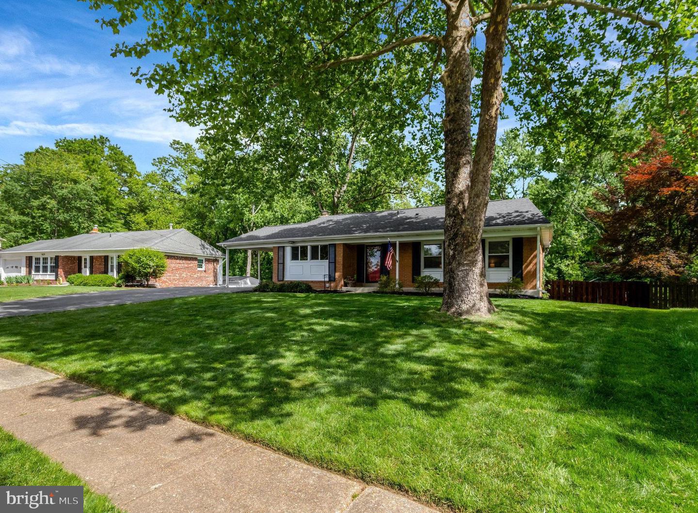 7631 KINGSBURY RD, ALEXANDRIA, Virginia 22315, 4 Bedrooms Bedrooms, ,2 BathroomsBathrooms,Residential,For sale,7631 KINGSBURY RD,VAFX2242784 MLS # VAFX2242784