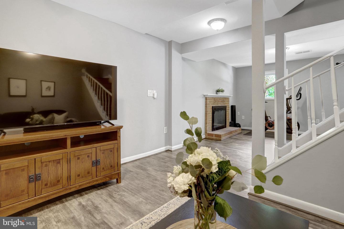 7631 KINGSBURY RD, ALEXANDRIA, Virginia 22315, 4 Bedrooms Bedrooms, ,2 BathroomsBathrooms,Residential,For sale,7631 KINGSBURY RD,VAFX2242784 MLS # VAFX2242784