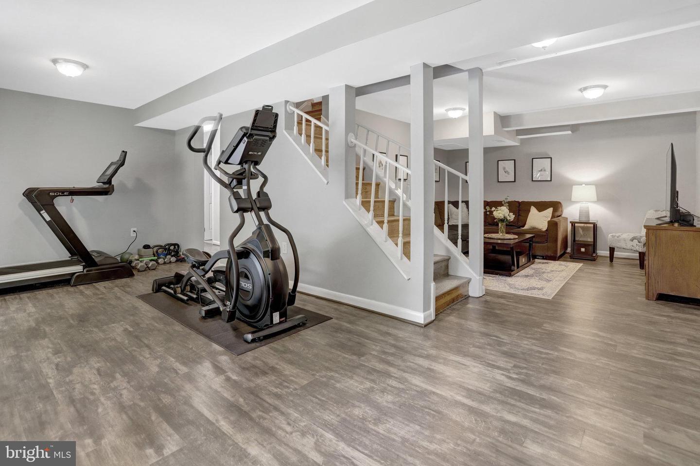 7631 KINGSBURY RD, ALEXANDRIA, Virginia 22315, 4 Bedrooms Bedrooms, ,2 BathroomsBathrooms,Residential,For sale,7631 KINGSBURY RD,VAFX2242784 MLS # VAFX2242784
