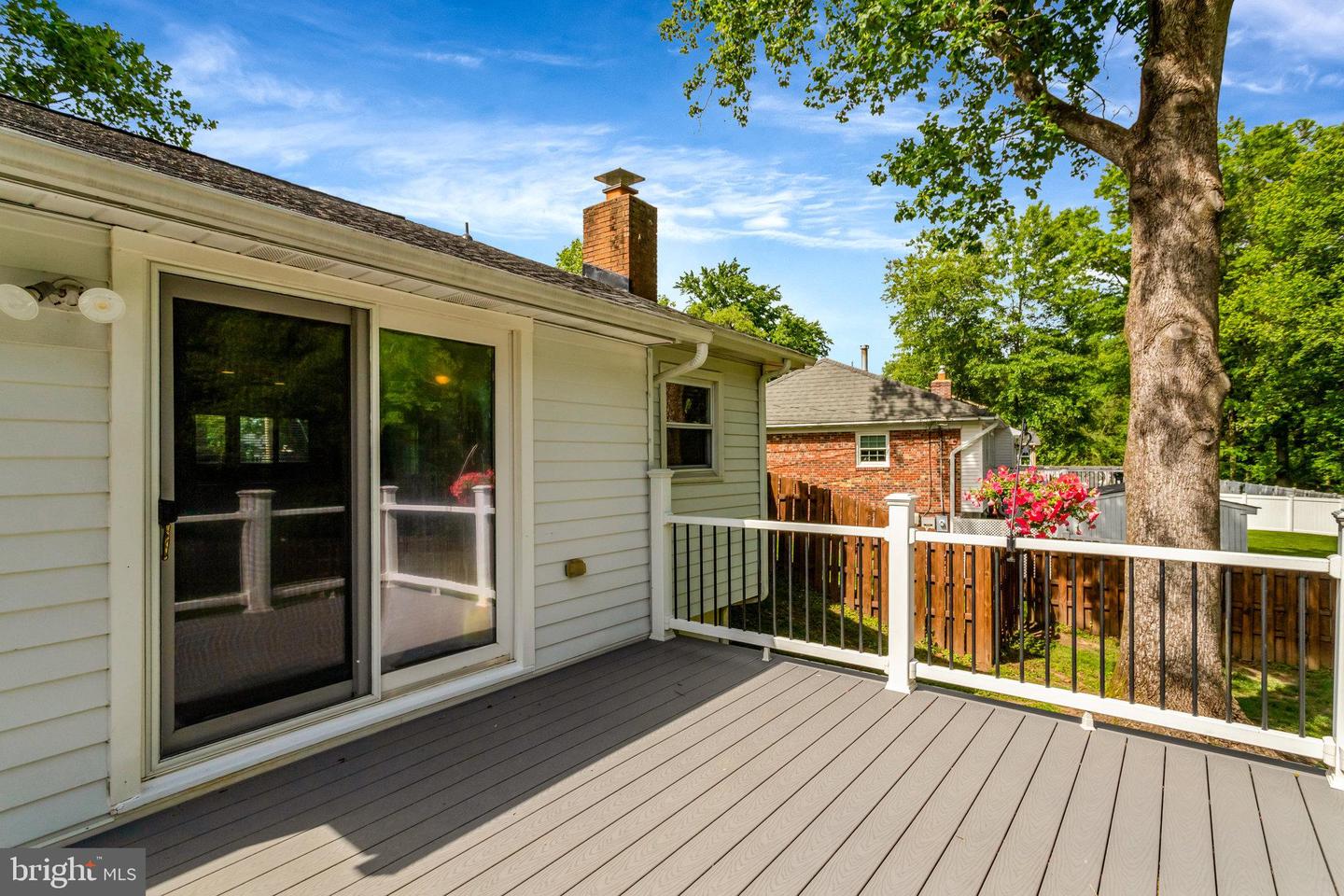 7631 KINGSBURY RD, ALEXANDRIA, Virginia 22315, 4 Bedrooms Bedrooms, ,2 BathroomsBathrooms,Residential,For sale,7631 KINGSBURY RD,VAFX2242784 MLS # VAFX2242784
