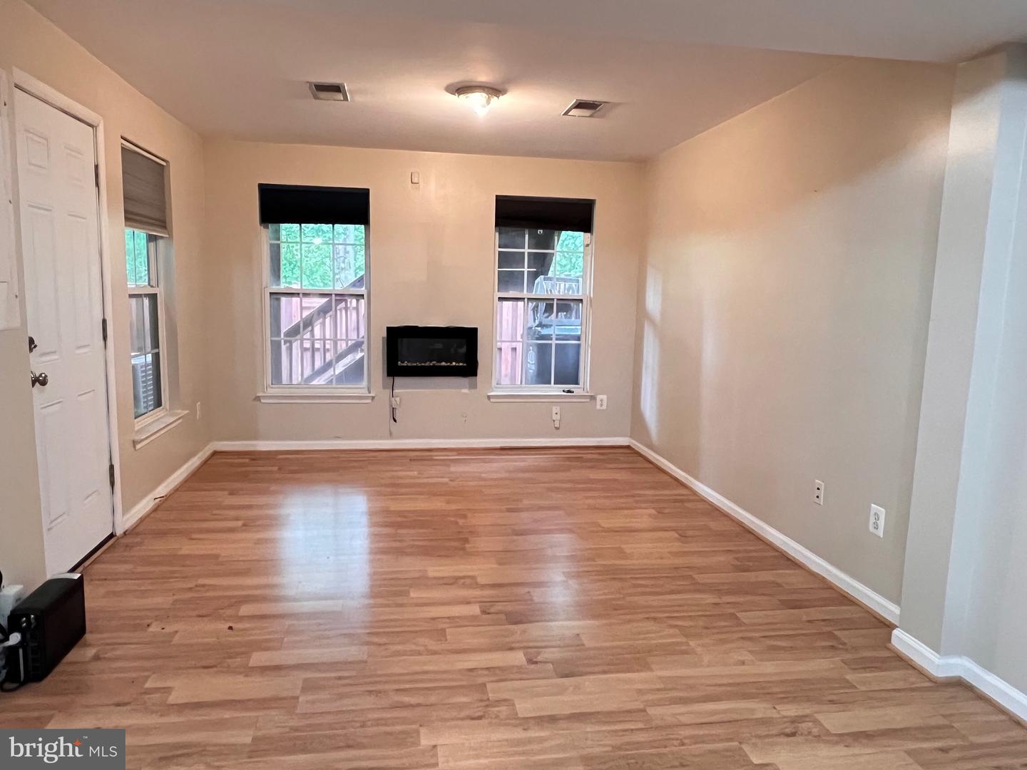 7884 SEAFARER WAY, LORTON, Virginia 22079, 3 Bedrooms Bedrooms, ,3 BathroomsBathrooms,Residential,For sale,7884 SEAFARER WAY,VAFX2242790 MLS # VAFX2242790