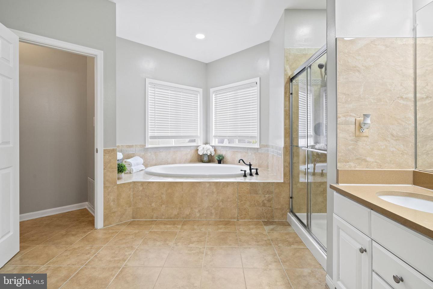 10000 UMBRELLA PL, NOKESVILLE, Virginia 20181, 5 Bedrooms Bedrooms, ,4 BathroomsBathrooms,Residential,For sale,10000 UMBRELLA PL,VAPW2095426 MLS # VAPW2095426