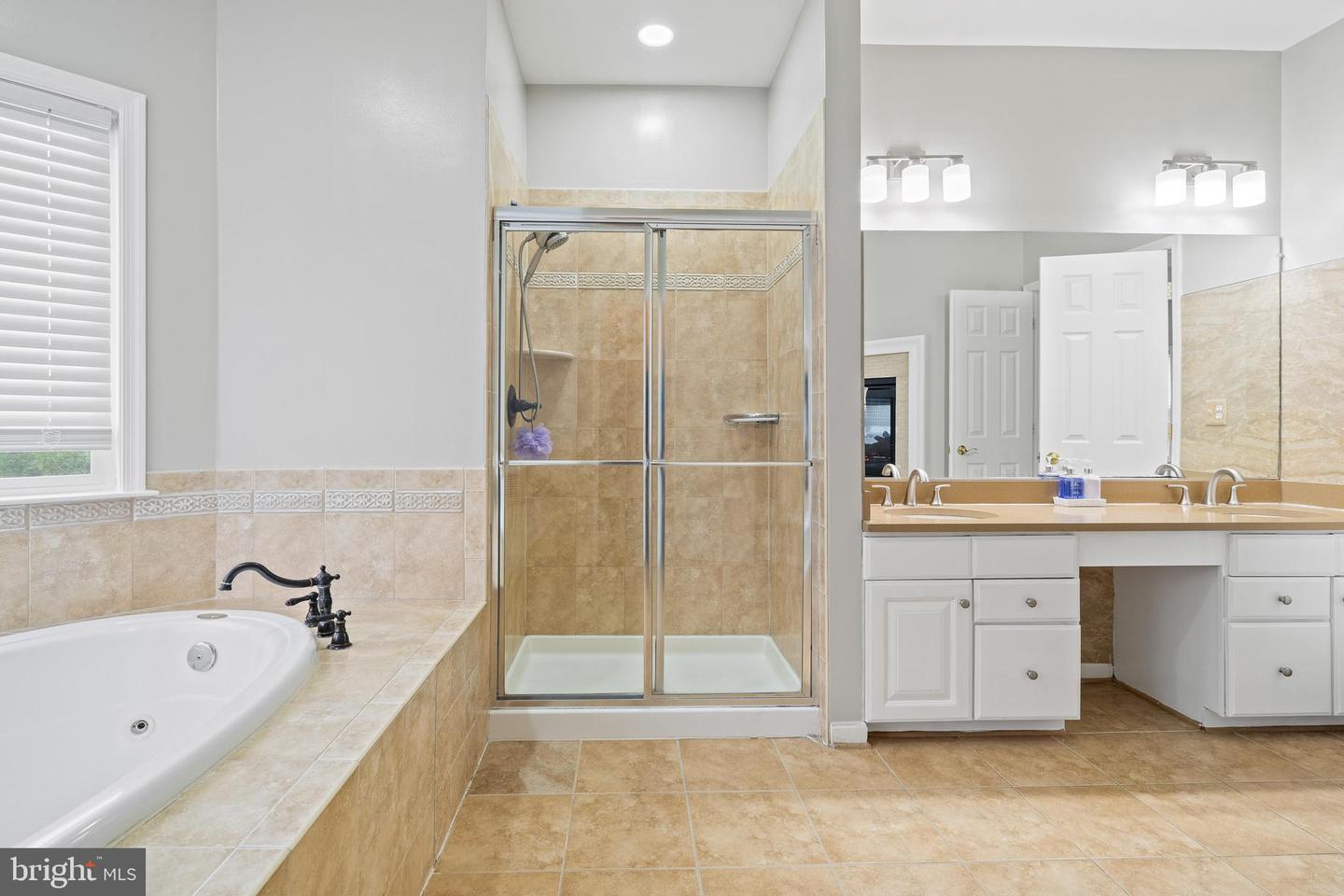 10000 UMBRELLA PL, NOKESVILLE, Virginia 20181, 5 Bedrooms Bedrooms, ,4 BathroomsBathrooms,Residential,For sale,10000 UMBRELLA PL,VAPW2095426 MLS # VAPW2095426