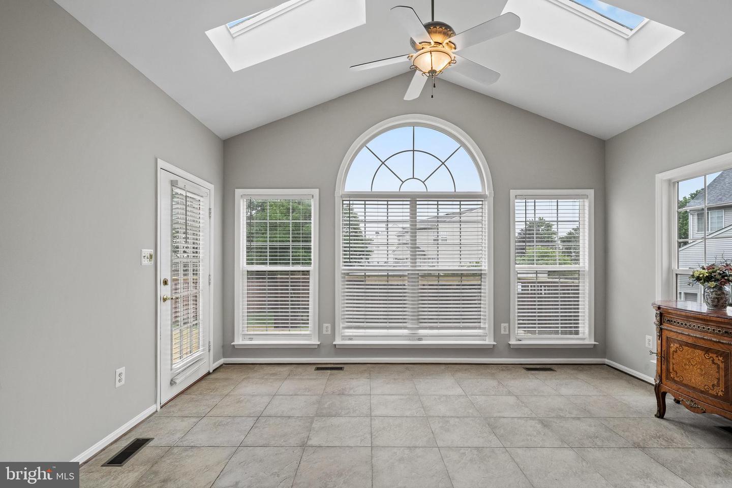 10000 UMBRELLA PL, NOKESVILLE, Virginia 20181, 5 Bedrooms Bedrooms, ,4 BathroomsBathrooms,Residential,For sale,10000 UMBRELLA PL,VAPW2095426 MLS # VAPW2095426