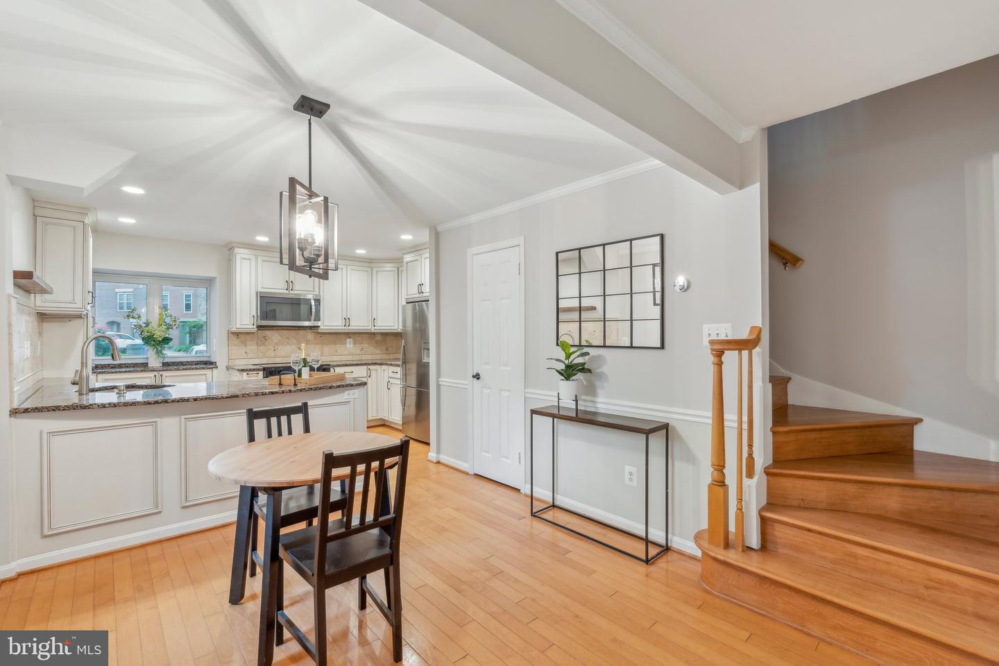 6711 WASHINGTON BLVD #I, ARLINGTON, Virginia 22213, 2 Bedrooms Bedrooms, ,1 BathroomBathrooms,Residential,For sale,6711 WASHINGTON BLVD #I,VAAR2058086 MLS # VAAR2058086