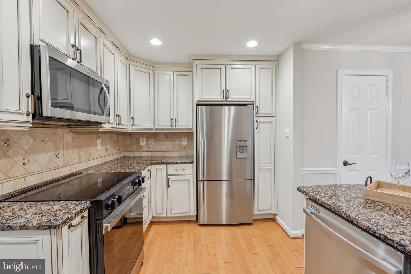 6711 WASHINGTON BLVD #I, ARLINGTON, Virginia 22213, 2 Bedrooms Bedrooms, ,1 BathroomBathrooms,Residential,For sale,6711 WASHINGTON BLVD #I,VAAR2058086 MLS # VAAR2058086